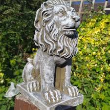 Proud Lion Stone Garden