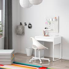 Having a small bedroom is frustrating for a lot of different reasons. Micke White Desk 73x50 Cm Ikea