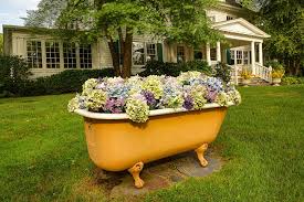10 Ways Of Recycling An Old Bathtub In