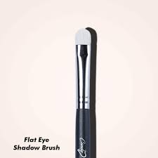 the eye makeup brushes you need for