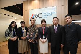 JICA - 1 Juli, Dr. Kao Kim Hourn, Sekretaris Jenderal ASEAN, didampingi oleh Kepala Kantor Perwakilan JICA, mengunjungi kantor Proyek Dukungan Pengembangan Rantai Nilai Pangan ASEAN-JICA (AJFVC) yang baru dibuka di gedung