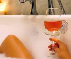 bath tub wine glass holder