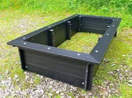 Delux Raised Bed With Seat Surround