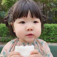 Bầu trời dễ thương đến từ Hàn Quốc khiến ai cũng muốn có một cô con gái -  Làm cha mẹ