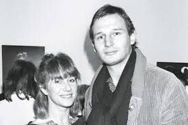 Liam neeson has finally opened up about his first meeting with helen mirren on the sets of the 1981 film 'excalibur' following which the duo got into. Liam Neeson Biography Photo Age Height Personal Life Movies And Latest News 2021