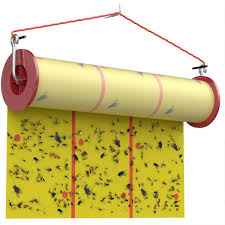 hanging fly trap paper roll