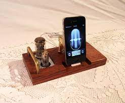 retro steampunk radio iphone dock
