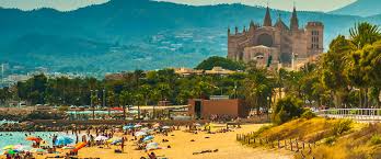 It is situated on the south coast of mallorca on the bay of palma. Palma De Mallorca Reisefuhrer Aegean Airlines