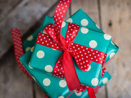 affordable gift wrapping