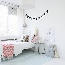 10 white and simple kids room ideas