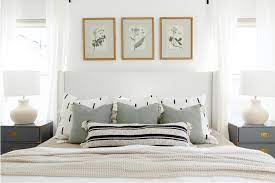 Throw Pillows On King Bed