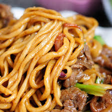 stir fry hand pulled noodle with beef