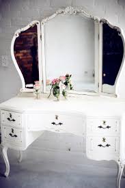 vine vanity with mirror foter