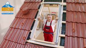 20 кг покривни прозорци с бяло полиуретаново покритие имат здрава сърцевина от термомодифицирана дървесина с водоустойчиво покритие от полиуретан. Montazh Na Pokriven Prozorec Misiya Moyat Dom
