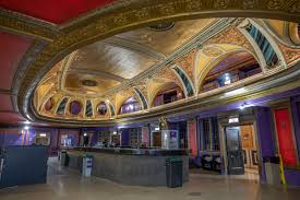 riviera theatre chicago historic