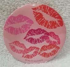 mirror pink lips kisses kiss purse