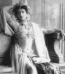 Naked Mata Hari. Added 07/19/2016 by blackzamuro < ANCENSORED