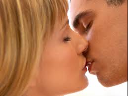 how to be a really good kisser making out