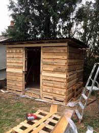 building a garden shed with pallets a