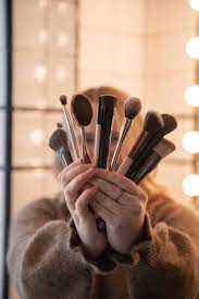 15 essential makeup brushes to have