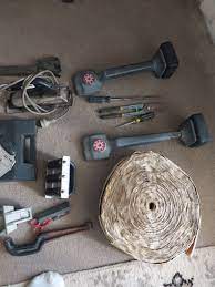 carpet laying tools and power stretcher