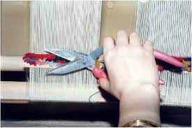 ergonomic design of carpet weaving hand