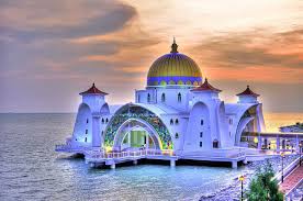 Catatan sejarah negara kita tak kurang hebatnya. 10 Tempat Untuk Dikunjungi Di Melaka C Letsgoholiday My