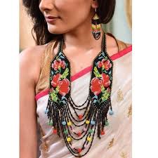 las fancy multicolor beaded necklace