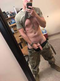 Military guy naked selfie - Amateur Straight Guys Naked - guystricked.com