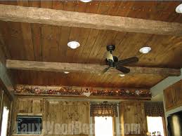Лампата може да се постави и на таван, и на стена. Category Kshi Vtreshno Oblicovane Drvodelski Raboti