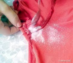 7 Cara Praktis Menghilangkan Noda Sisa Deodorant atau Antiperspirant di  Bagian Ketiak Baju - TribunStyle.com