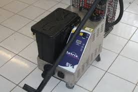 steam cleaner with trolley