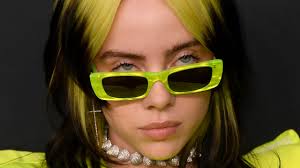 Billie eilish is in blonde bombshell mode for the june cover of british vogue. Billie Eilish Gave Fans A Peek At Her In Process Blonde Hair Teen Vogue