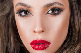 closeup makeup with red lips smokye