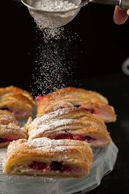 cream cheese puff pastry with berries