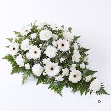 Send flowers for funeral online with flowerwyz. Funeral Flowers Order Online And Delivered In Sevenoaks Kent Area