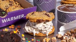 insomnia cookies franchise 3