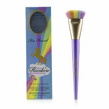 too faced 233735 magic rainbow strobing brush