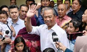 The prime minister of malaysia (malay: Malaysian Prime Minister Resigns But Remains Interim Leader Malaysia The Guardian