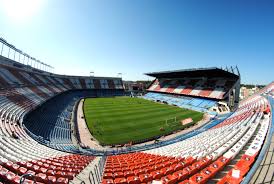 The club has traditionally worn a white home kit since inception. Estadio Vicente Calderon Wikipedia