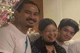 Meryll soriano born mary rosalind revillame on december 9 1982 is a multiawarded actress in the philippines meryll soriano grilled on ihaw na mornings an. Look Joem Bascon Celebrates New Year With Meryll Soriano And Family Showbiz Chika