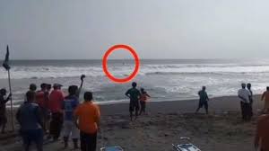 4 Wisatawan Asal Karanganyar Terseret Ombak Pantai Parangtritis Akibat Abaikan Peringatan Petugas Tribunnews Com Mobile