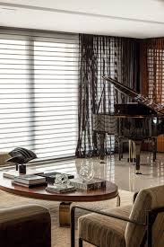 Black polished, year of manufacture: 11 Salas Com Piano Para Inspirar Uma Decoracao Musical Casa Vogue Ambientes