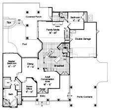 Colonial House Plan With 3 Bedrooms And
