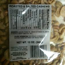 calories in roasted salted cashew nuts