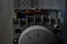 Most thermostats nowadays detach from a wall mounting plate. Anyone Changed A Mechanical Room Thermostat To A Digital One Overclockers Uk Forums