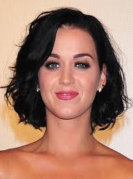 From long princess locks to the pixie cut, singer katy perry has gone to great lengths over her hair styles. Katy Perry Has This Season S Style Down To A T The Bob Is Officially The Hairstyle Heart