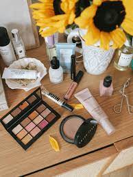 what s in my spring makeup bag kate