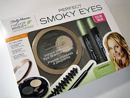 carmindy s new smoky eye kit makes one