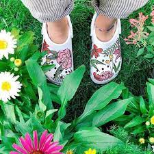 The Best Shoes For Gardening And Yard